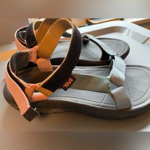Teva multicolored hurricane sandals